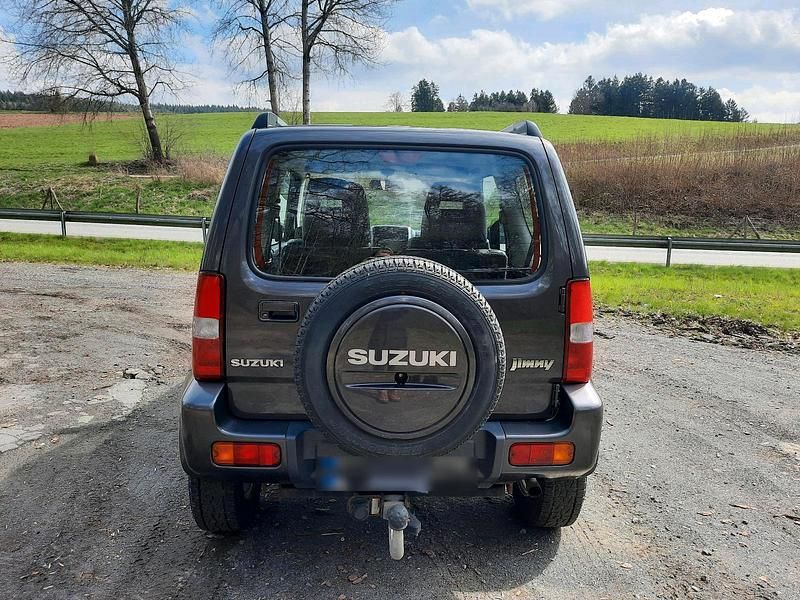 Gebraucht Suzuki Jimny 86 PS (63 kW) 2010 Grau SUV