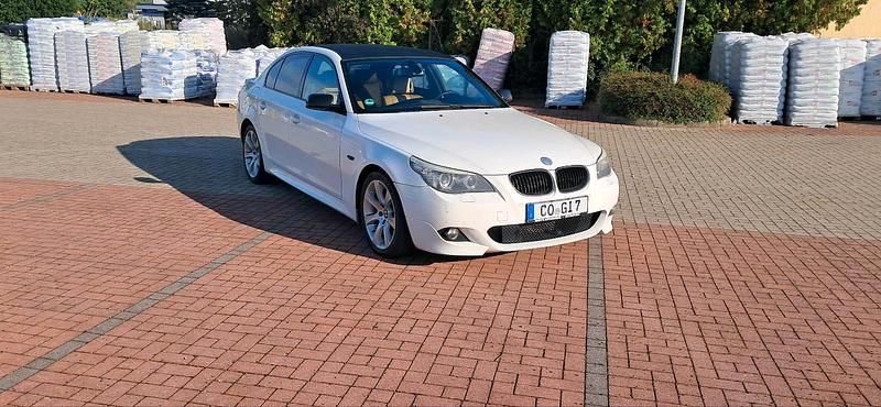 Weiß Gebraucht 2007 BMW 535 M Sport Limousine | 10.700 € - Bild 1/4