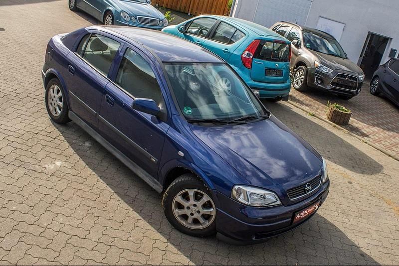 Gebraucht Opel Astra 60 PS (44 kW) 2003 Blau Limousine