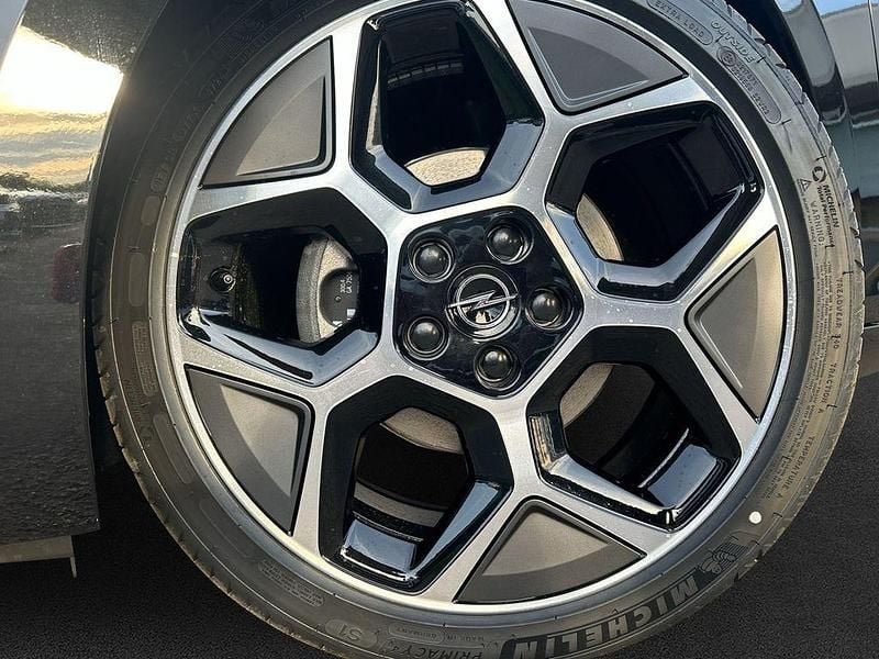 Neu Opel Astra 131 PS (96 kW) 2025 Metallic) (schwarz Limousine