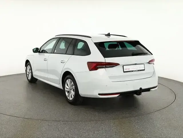 Neu Skoda Octavia 150 PS (110 kW) 2025 Weiß Kombi