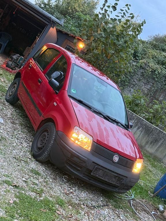 Rot Gebraucht 2009 Fiat Panda Kleinwagen | 600 € (Superpreis) - Bild 1/3