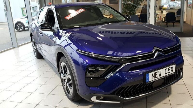 Lackierung magneticblau Gebraucht 2023 Citroën C5 X Feel Limousine | 26.490 € (Etwas zu teuer) - Bild 1/4