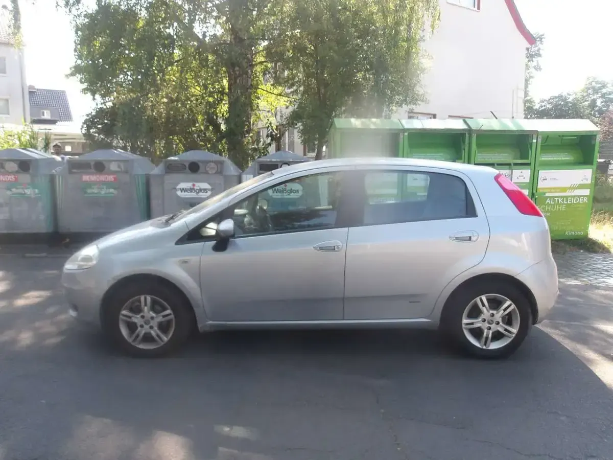 Gebraucht Fiat Grande Punto 77 PS (56 kW) 2007 Silber Kleinwagen
