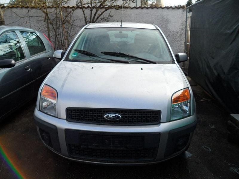 Gebraucht Ford Fusion 80 PS (58 kW) 2009 Silber Kleinwagen