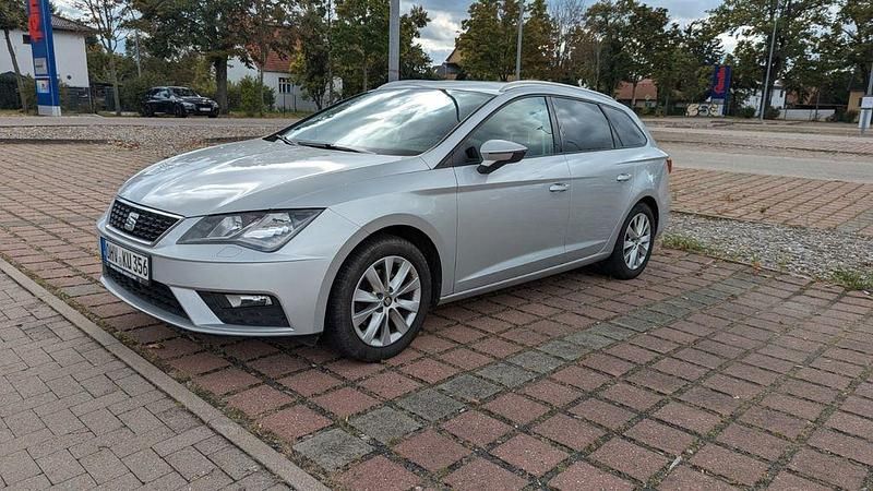 Silber Gebraucht 2017 Seat Leon ST Kombi | 8.799 € (Guter Preis) - Bild 1/4