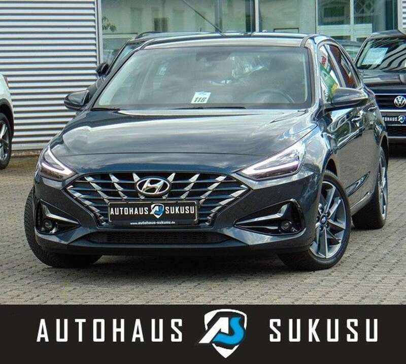 Grau Gebraucht 2024 Hyundai i30 Trend Limousine | 19.480 € (Guter Preis) - Bild 1/4