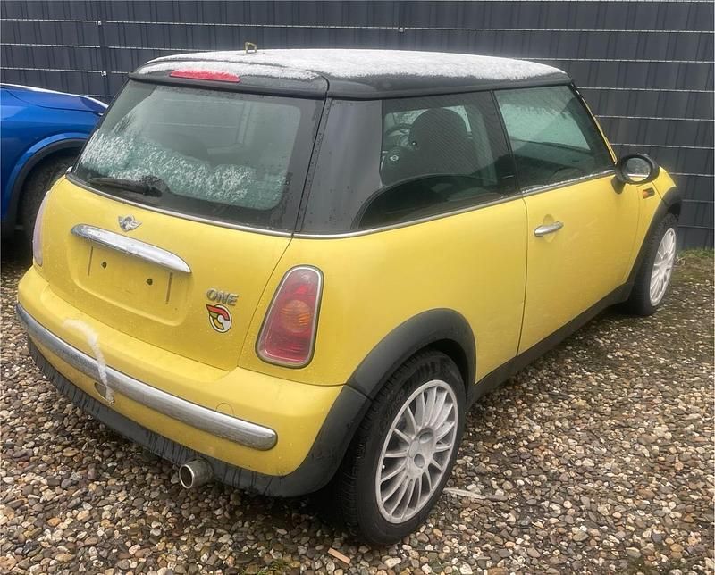 Gebraucht Mini ONE Pepper 90 PS (66 kW) 2003 Gelb Kleinwagen