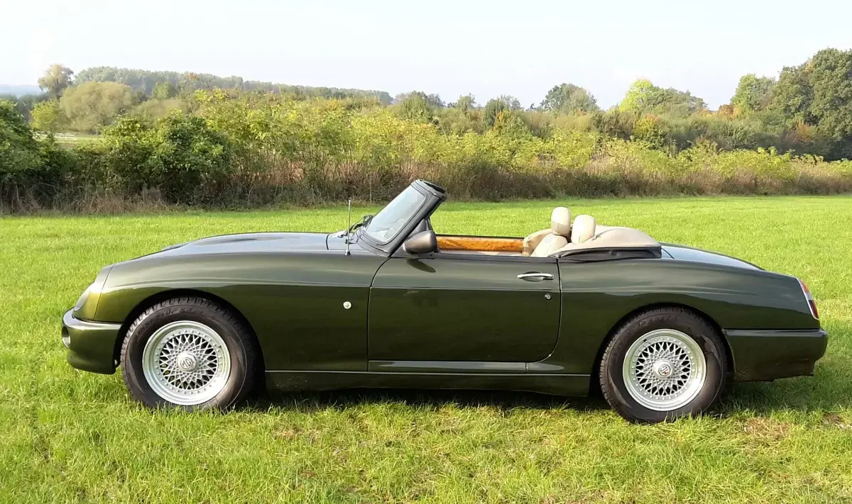 Gebraucht MG RV8 192 PS (141 kW) 1995 Grün Cabrio