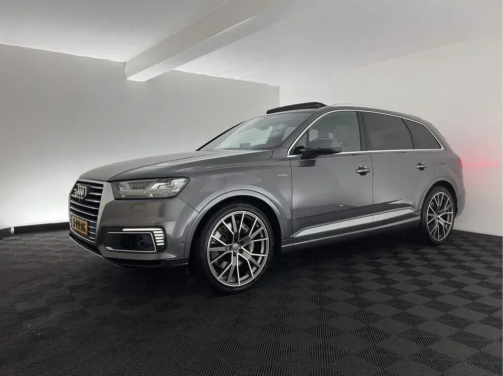 Gebraucht Audi Q7 Sport 374 PS (275 kW) 2018 Grau SUV