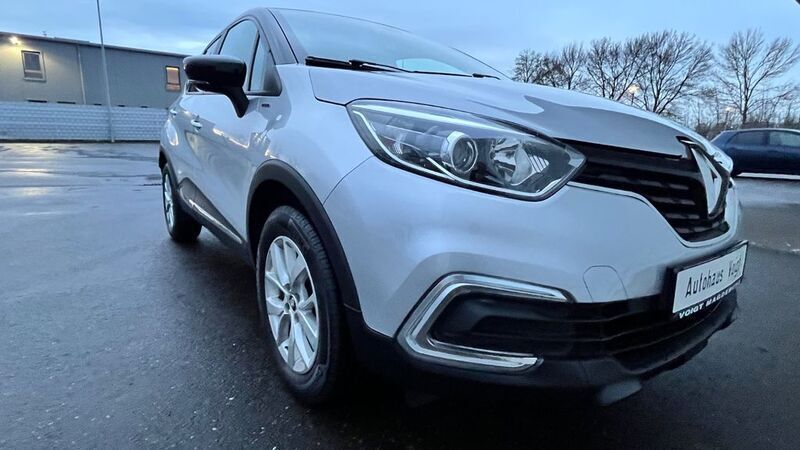 Gebraucht Renault Captur LIMITED 118 PS (86 kW) 2018 Grau SUV