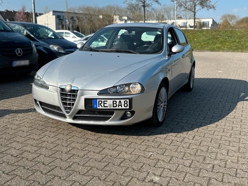 Gebraucht Alfa Romeo 147 150 PS (110 kW) 2008 Grau Kleinwagen