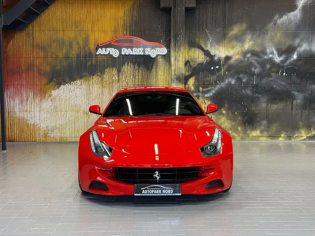 Gebraucht Ferrari FF 659 PS (484 kW) 2013 Rot Kombi