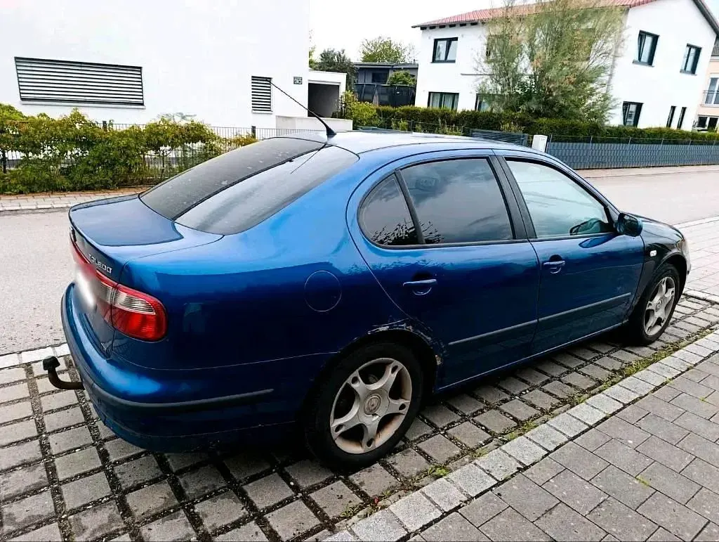Gebraucht Seat Toledo Sport 190 PS (139 kW) 2002 Blau Limousine