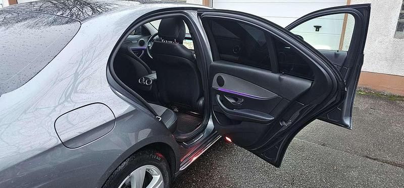 Gebraucht Mercedes E350 Avantgarde 258 PS (189 kW) 2016 Grau Limousine