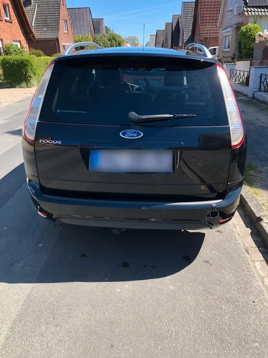 Usata Ford Focus 125 CV (91 kW) 2010 Nero Station wagon