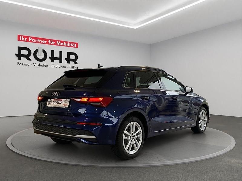 Gebraucht Audi A3 Ambiente 116 PS (85 kW) 2025 Navarrablau metallic Limousine
