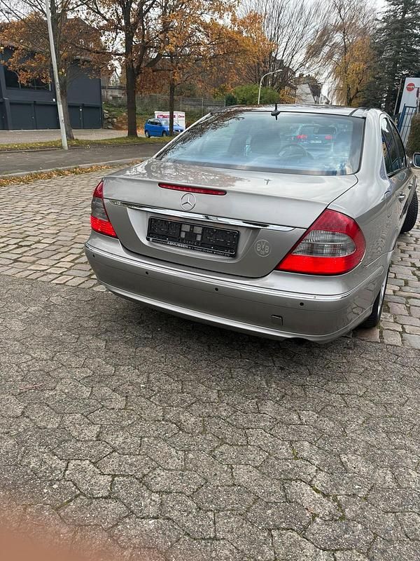 Gebraucht Mercedes E280 190 PS (139 kW) 2007 Grau Limousine