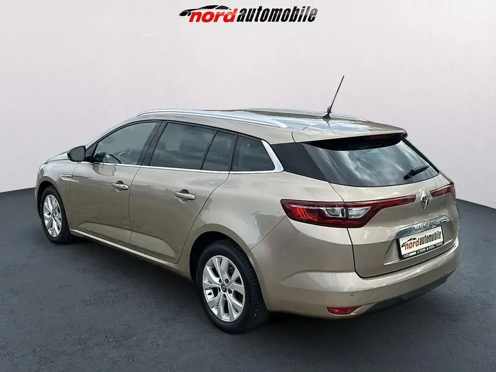 Gebraucht Renault Mégane IV LIMITED 132 PS (97 kW) 2018 Silber Limousine