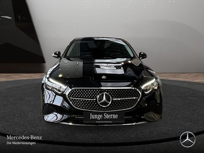 Gebraucht Mercedes E200 Advanced 204 PS (150 kW) 2025 Schwarz Limousine