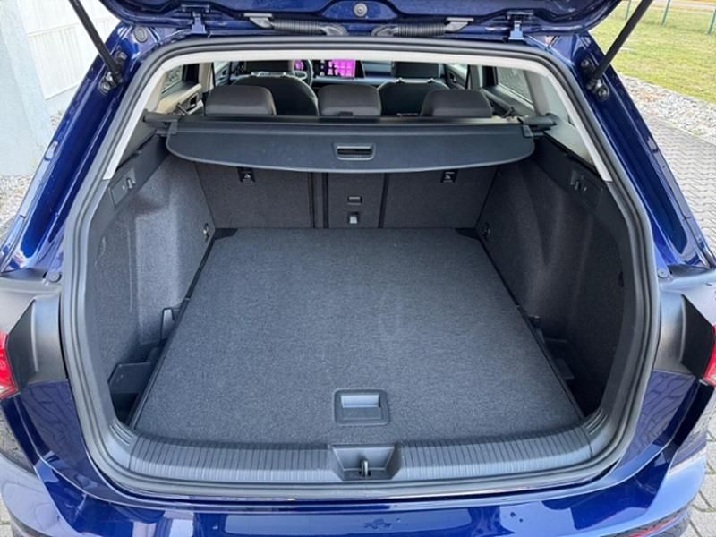 Gebraucht VW Golf VIII Style 150 PS (110 kW) 2023 Blau (atlantik blue metallic) Kombi