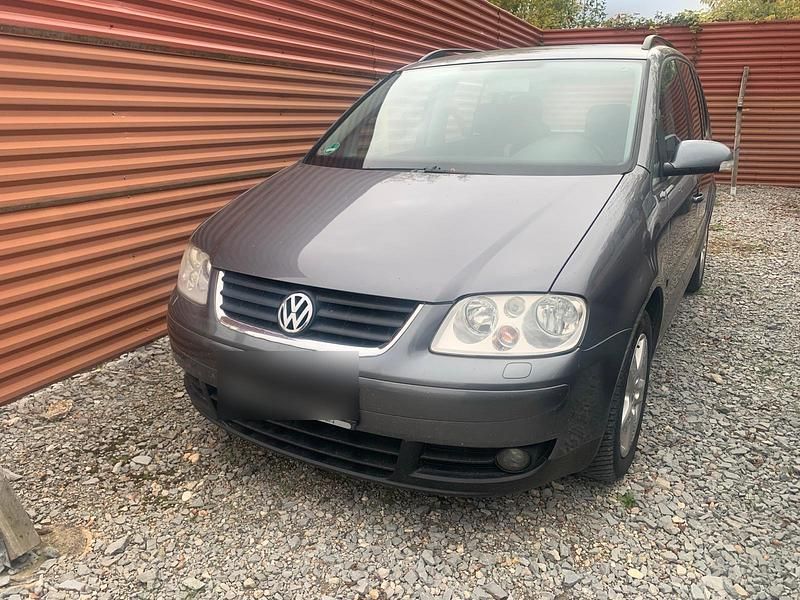 Grau Gebraucht 2004 VW Touran Van / Kleinbus | 1.250 € (Guter Preis) - Bild 1/4