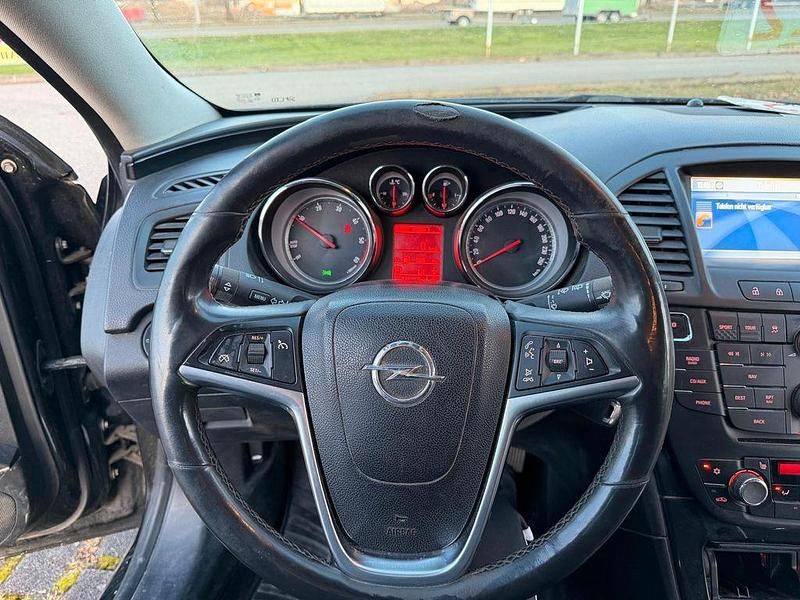 Schwarz Gebraucht 2012 Opel Insignia Sport Kombi | 3.000 € (Superpreis) - Bild 1/4