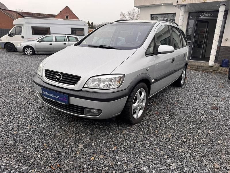 Gebraucht Opel Zafira 125 PS (91 kW) 2002 Silber Van / Kleinbus