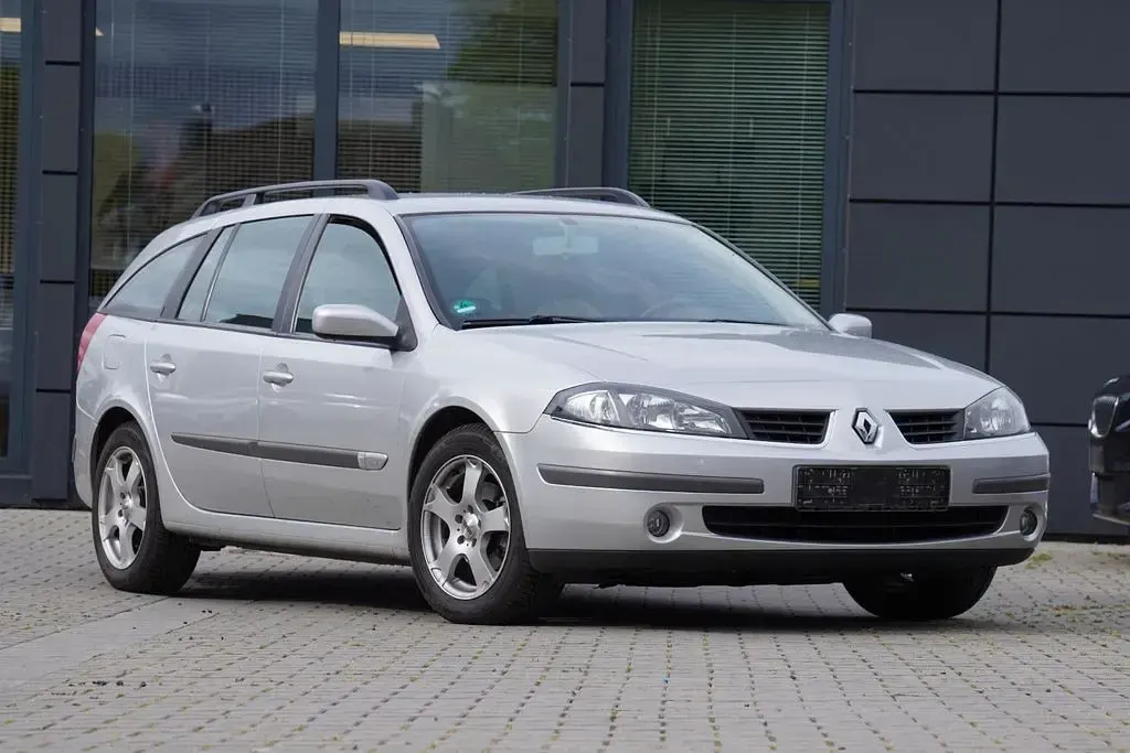 Gebraucht Renault Laguna II 111 PS (81 kW) 2006 Grau Limousine