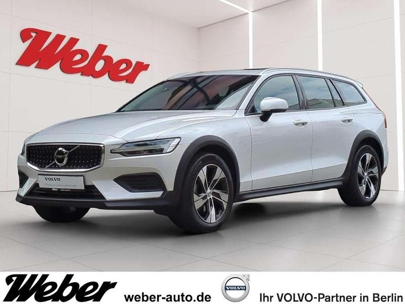Weiss Gebraucht 2021 Volvo V60 CC Kombi | 31.890 € (Fairer Preis) - Bild 1/4
