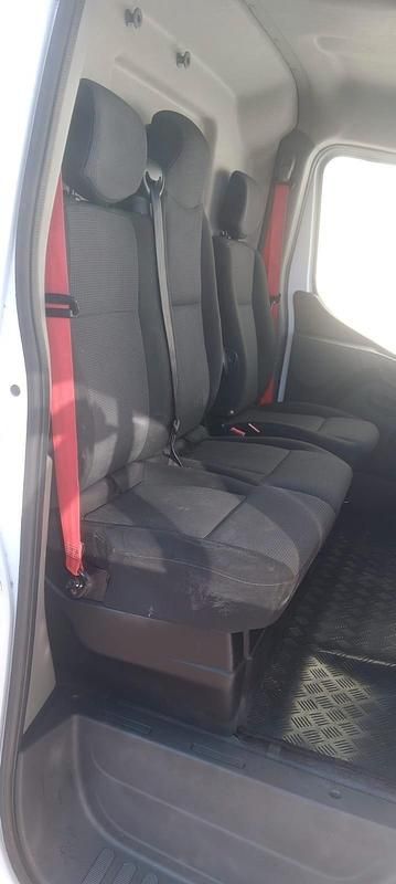 Second-hand Renault Master 150 CP (110 kW) 2023 Alb Monovolum