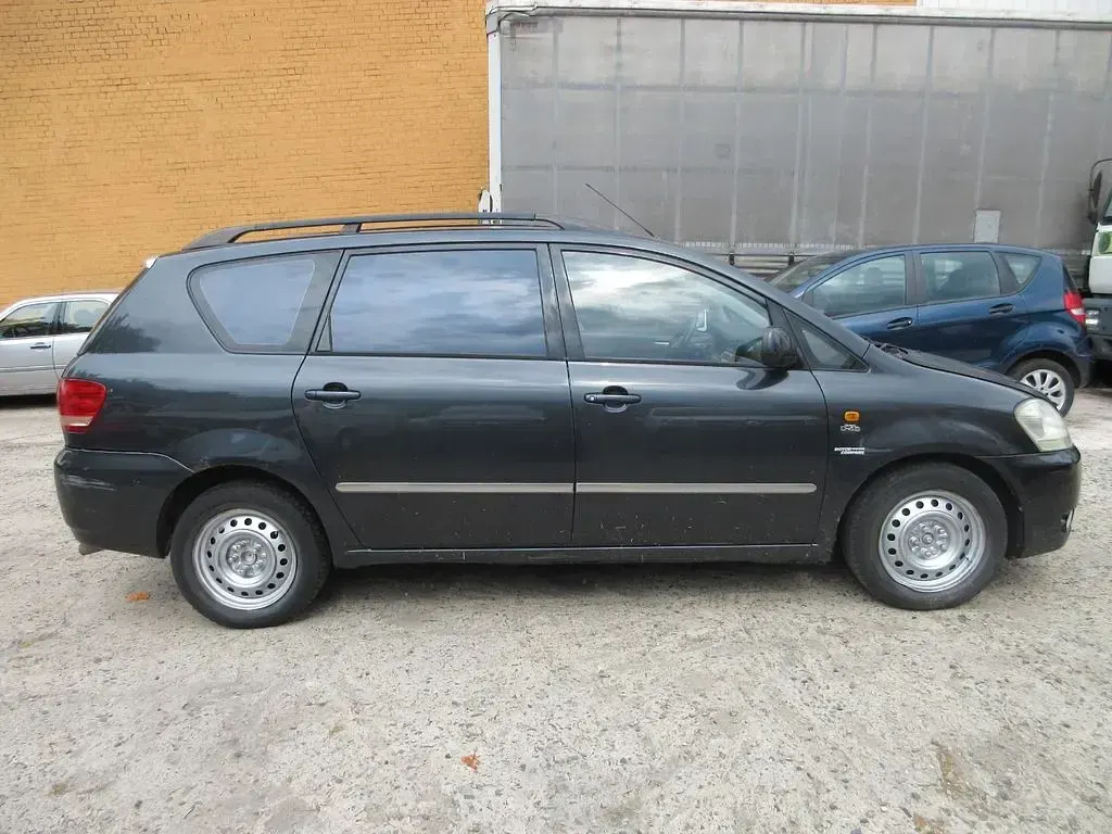 Gebraucht Toyota Avensis Verso 116 PS (85 kW) 2002 Schwarz Van / Kleinbus