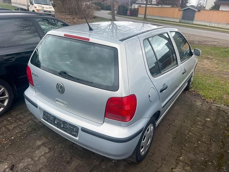 Gebraucht VW Polo 60 PS (44 kW) 1999 Silber Kleinwagen