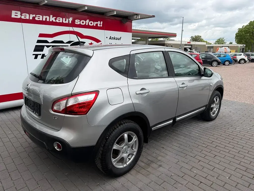 Gebraucht Nissan Qashqai 131 PS (96 kW) 2012 Grau SUV
