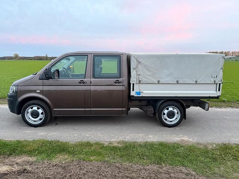 Braun Gebraucht 2014 VW T5 Van | 22.900 € - Bild 1/4