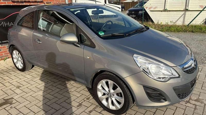 Gebraucht Opel Corsa Active 69 PS (50 kW) 2013 Muskatgrau/muskat braun(m2) Kleinwagen