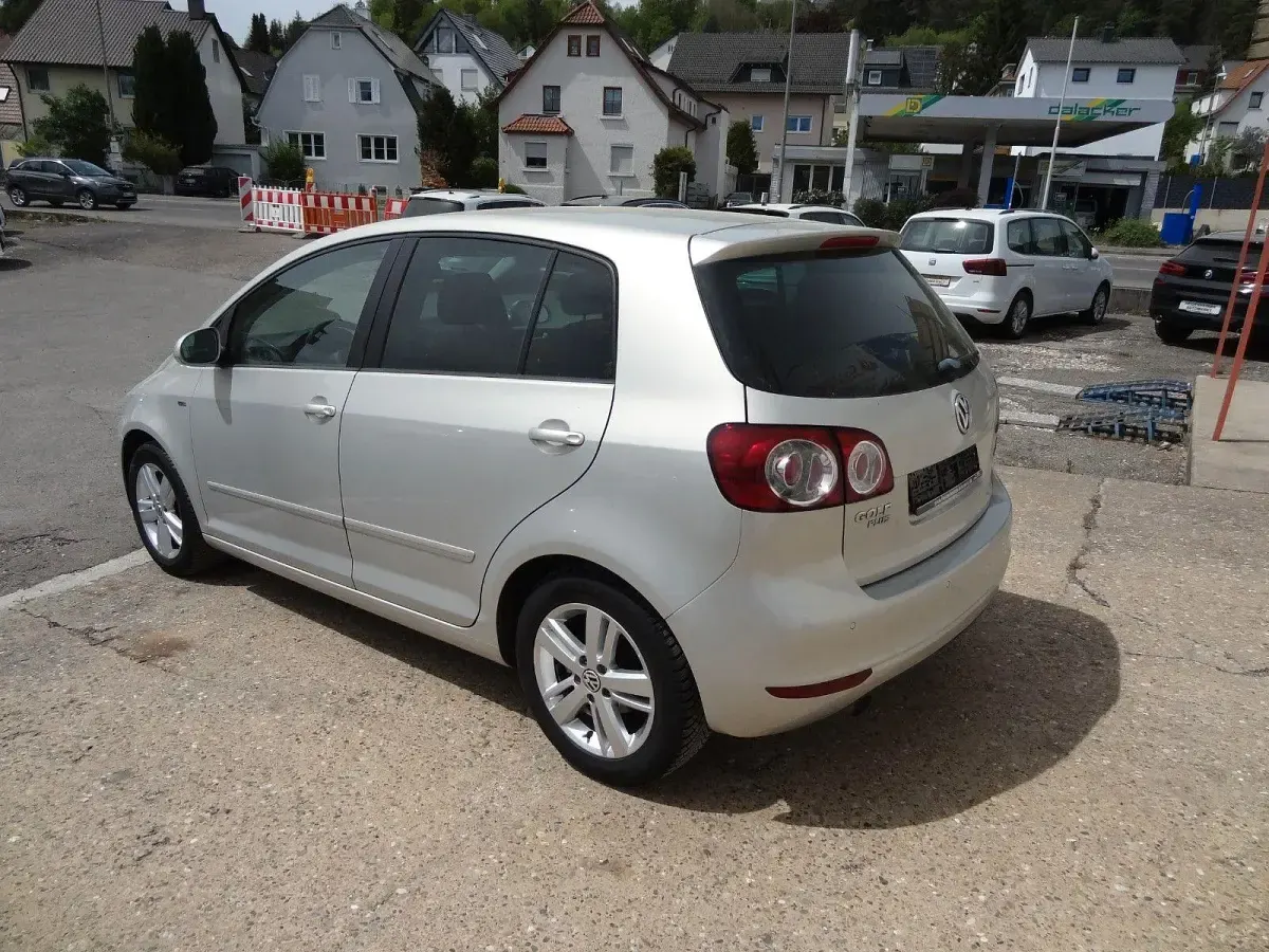 Gebraucht VW Golf VII Life 105 PS (77 kW) 2013 Gold Limousine