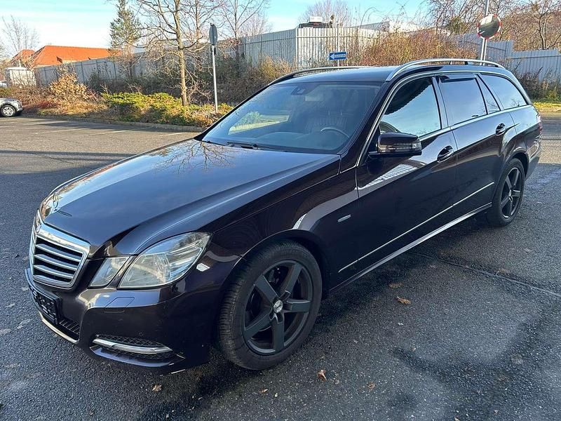 Gebraucht Mercedes E350 Avantgarde 265 PS (194 kW) 2011 Braun Kombi