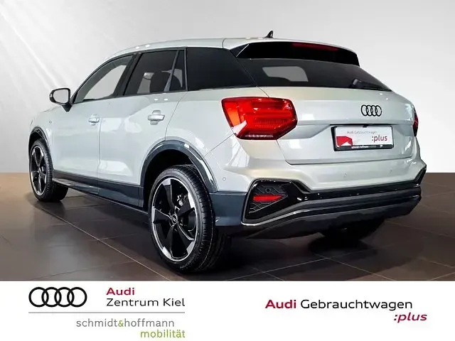 Gebraucht Audi Q2 S-Line 150 PS (110 kW) 2026 Tausilber metallic SUV
