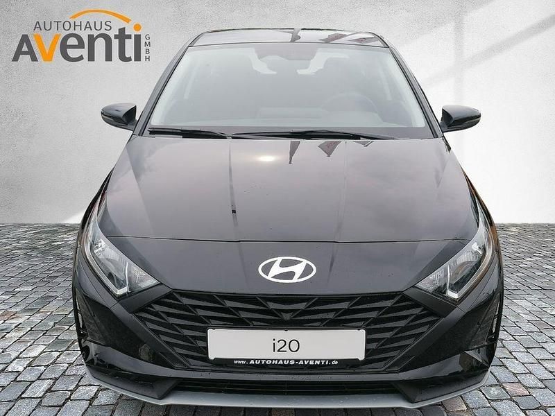 Neu Hyundai i20 Select 79 PS (58 kW) 2025 Schwarz Limousine
