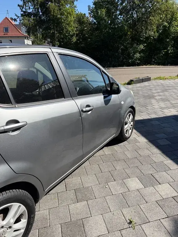 Gebraucht Opel Agila 94 PS (69 kW) 2011 Grau Kleinwagen