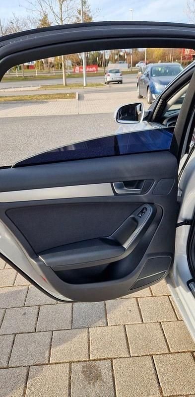 Gebraucht Audi A4 Ambiente 160 PS (117 kW) 2011 Silber Limousine