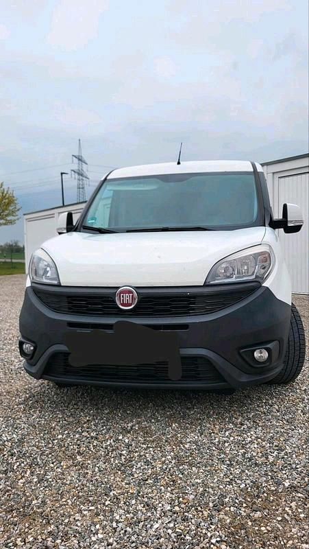 Gebraucht Fiat Doblò 105 PS (77 kW) 2016 Weiß Van / Kleinbus