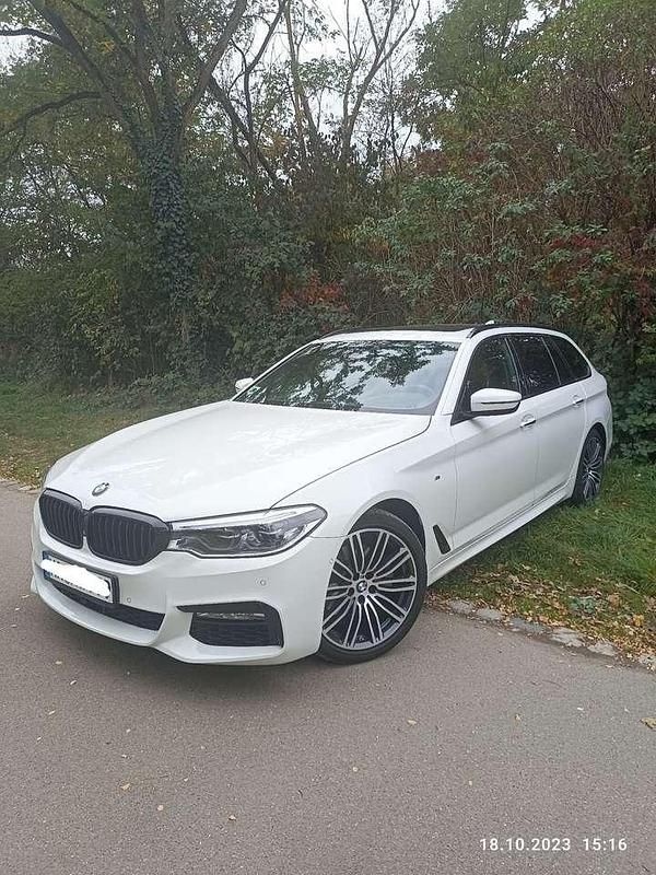 Gebraucht 2017 BMW 520 M Sport Kombi | 32.000 € - Bild 1/4