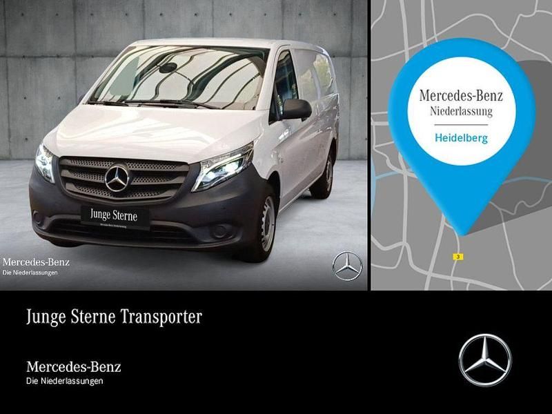 Weiß Gebraucht 2021 Mercedes Vito Van / Kleinbus | 24.728 € (Superpreis) - Bild 1/4