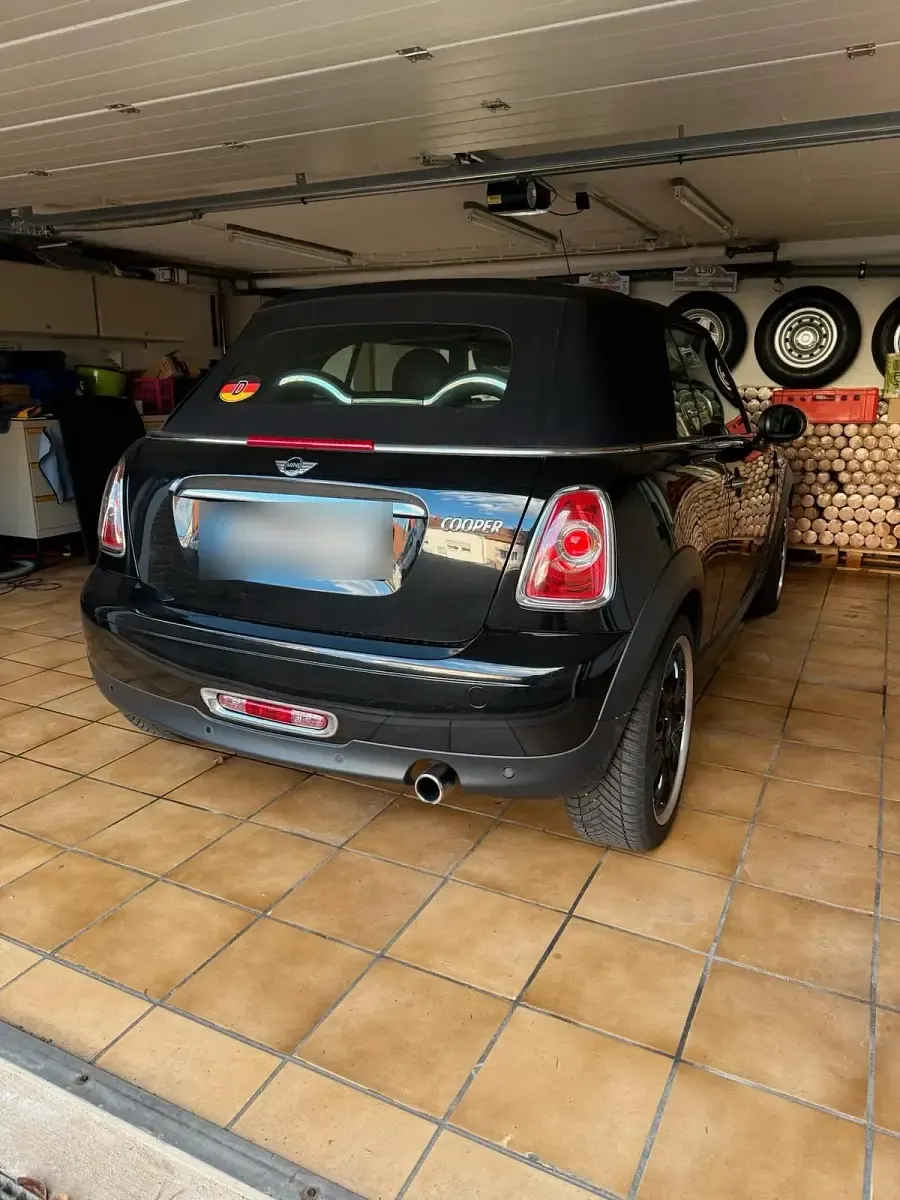 Gebraucht Mini Cooper Cabriolet 120 PS (88 kW) 2011 Schwarz Cabrio