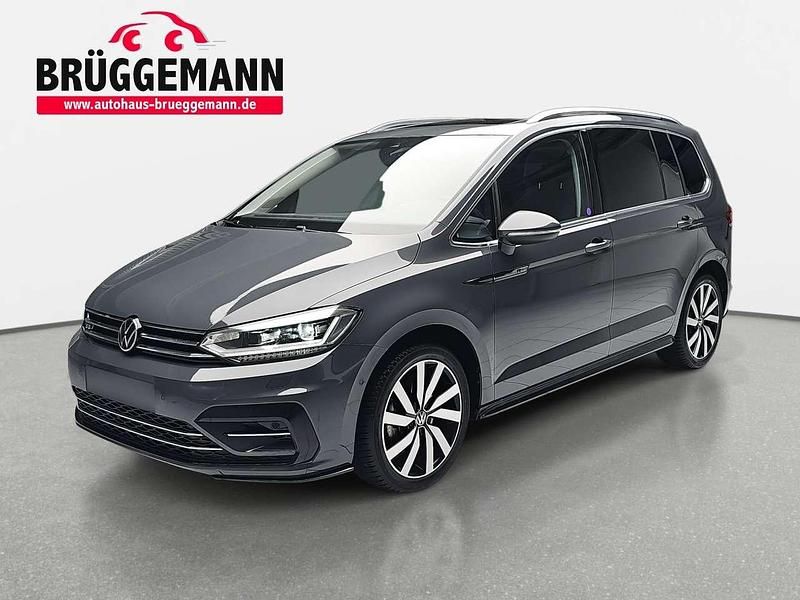 Grau Gebraucht 2024 VW Touran Highline Van / Kleinbus | 39.890 € (Teuer) - Bild 1/4