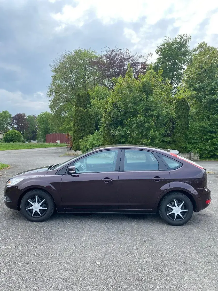 Gebraucht Ford Focus Style 101 PS (74 kW) 2008 Violet Limousine