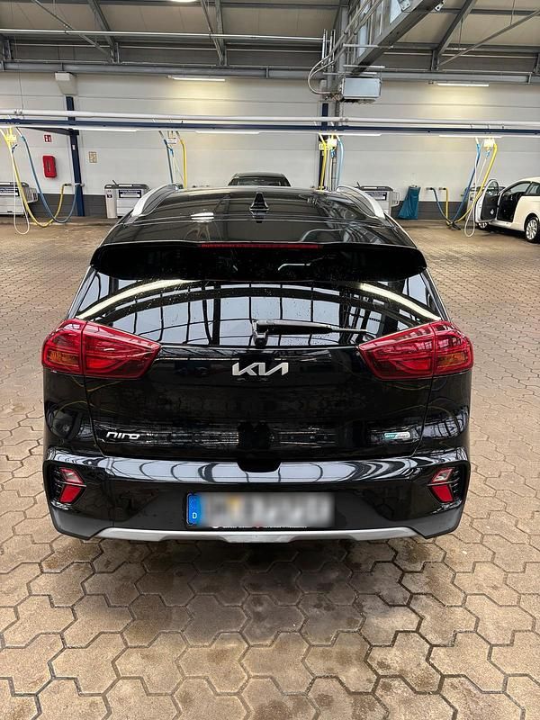 Gebraucht Kia Niro Spirit 141 PS (103 kW) 2022 Schwarz SUV