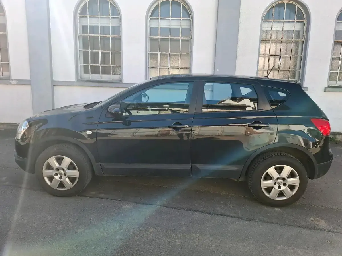 Gebraucht Nissan Qashqai 116 PS (85 kW) 2009 Schwarz SUV